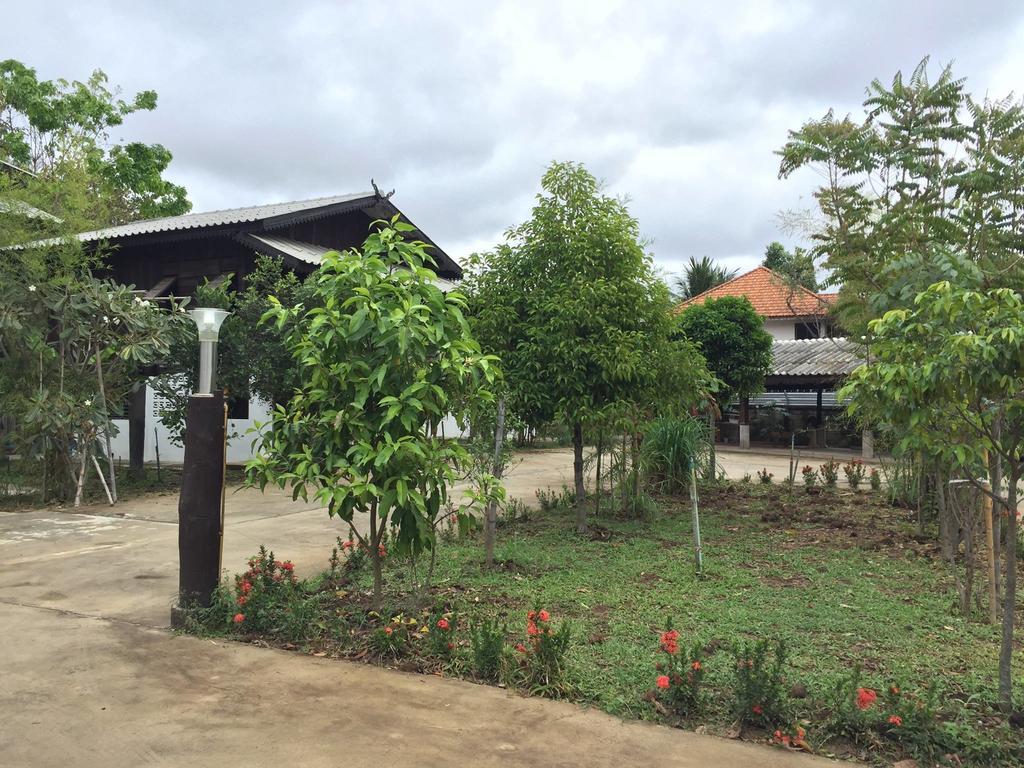 Hora Home Lampang Zewnętrze zdjęcie