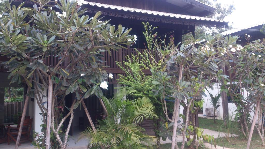 Hora Home Lampang Zewnętrze zdjęcie